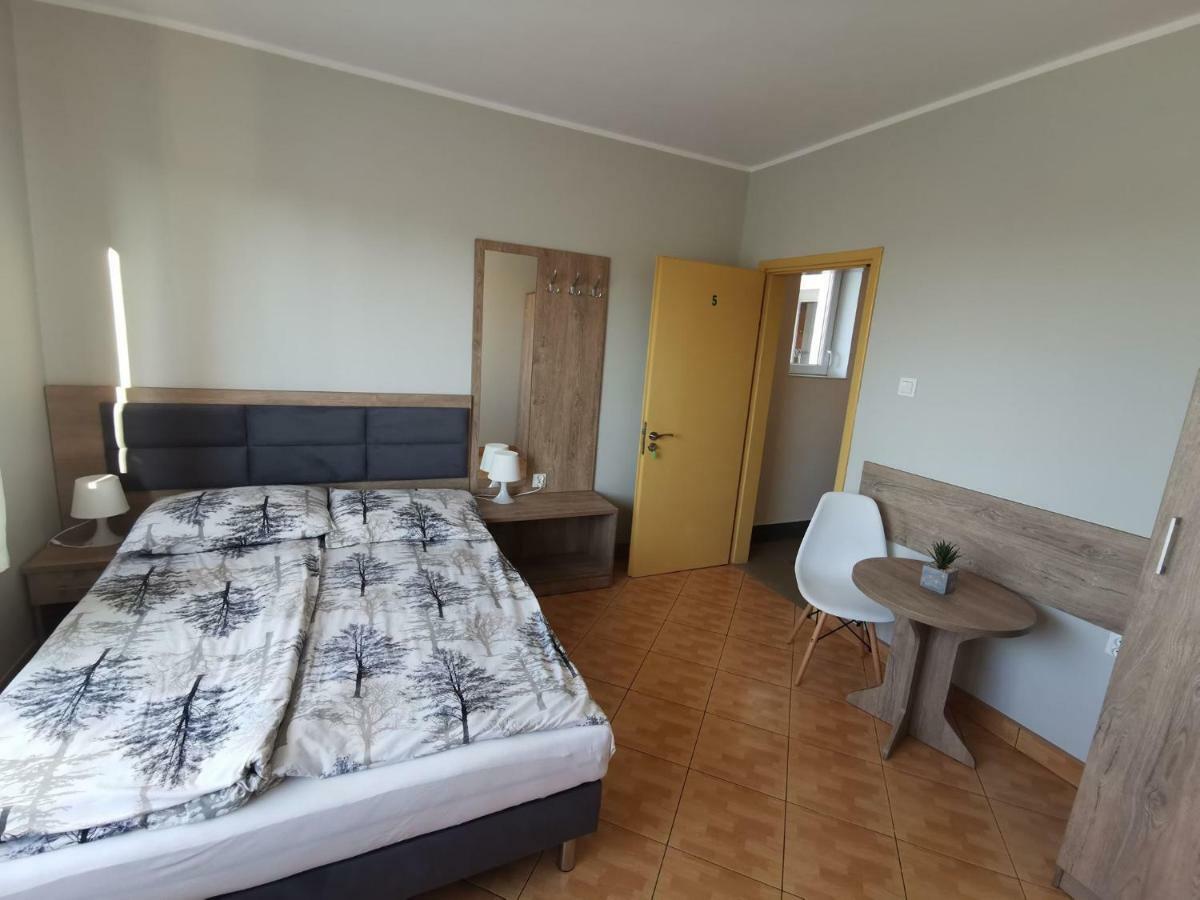 Pokoje Goscinne Swarzewianka Swarzewo Exterior foto